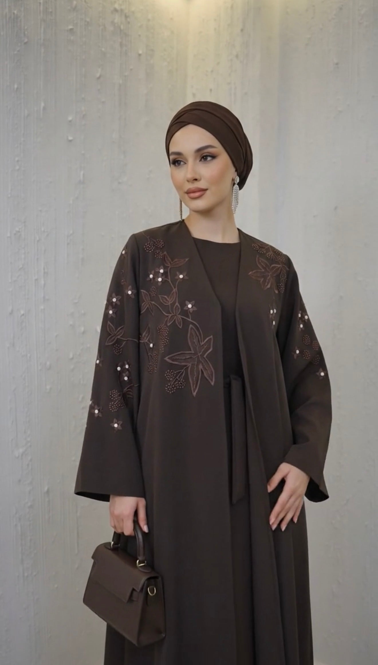 عباي تطريز قطعتين